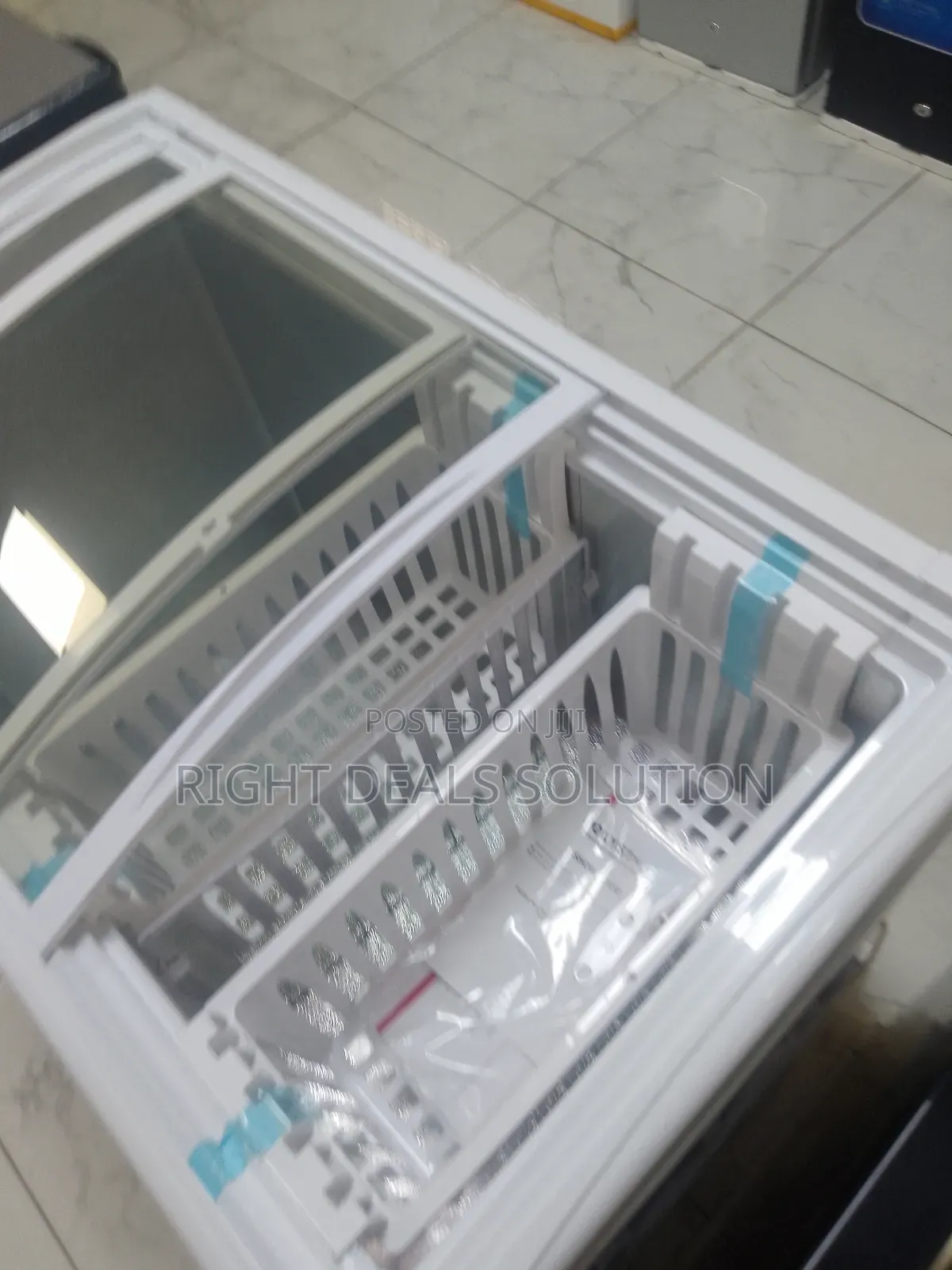 Polystar Curved Top Showcase Chest Freezer – Lock Fast Freeze