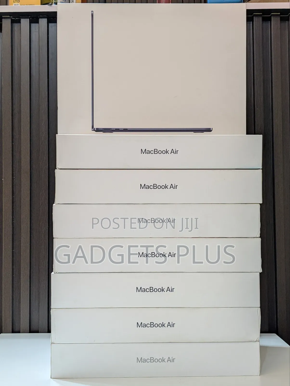 New Laptop Apple MacBook Air 2025 M4 13-inch 16GB Apple M4 SSD 256GB