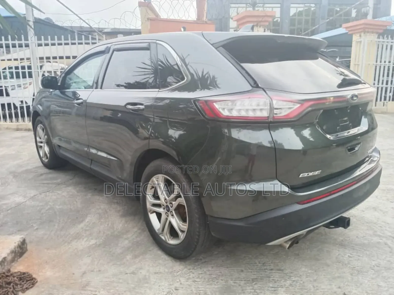 Ford Edge Titanium 4dr SUV AWD (2.0L 4cyl Turbo 6A) 2015 Green