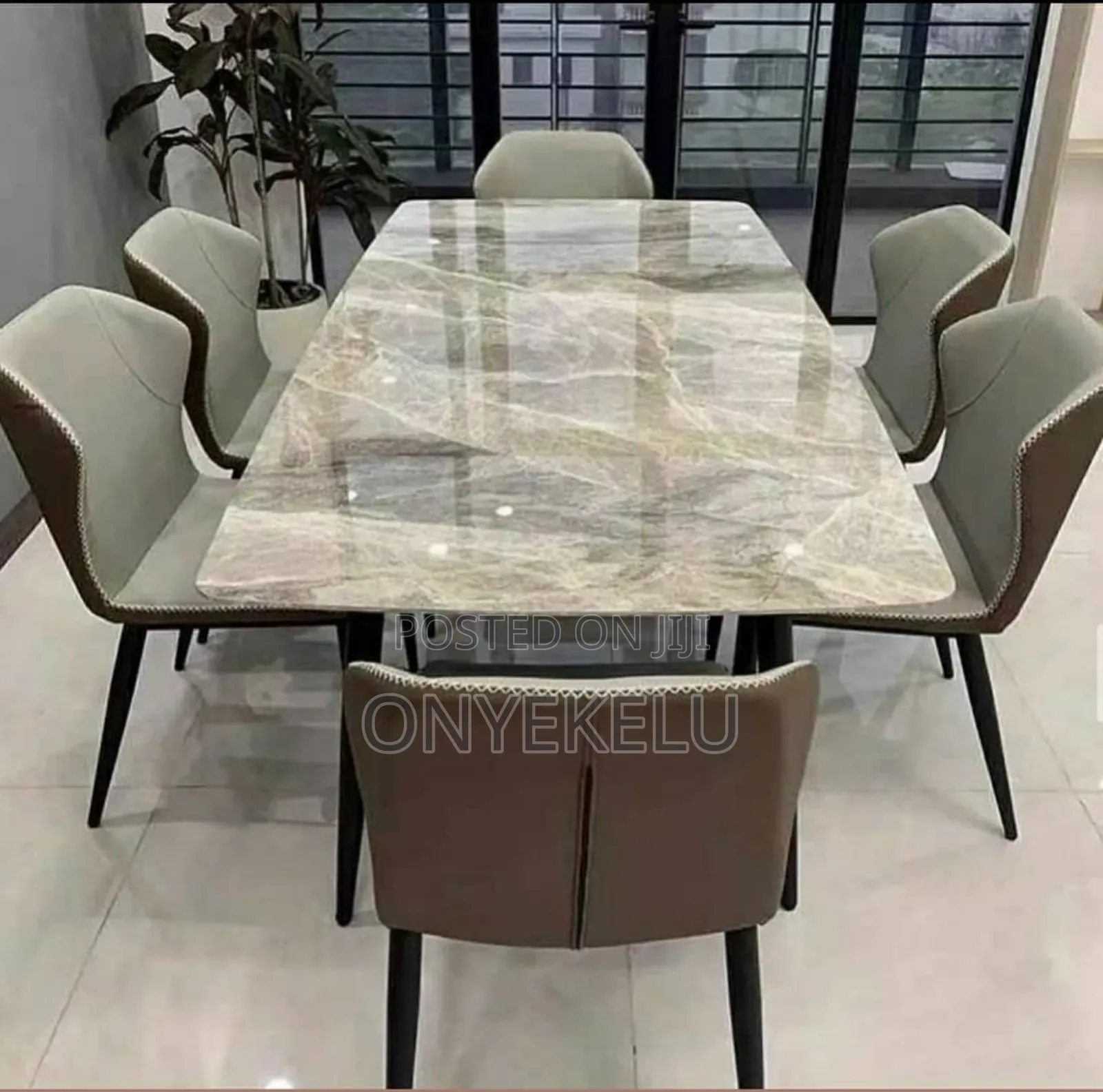 6-Seaters Dining Table