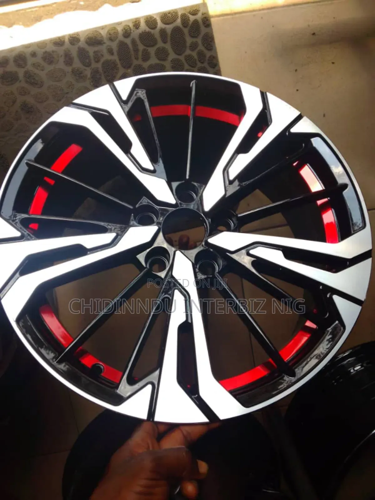 Dealer and Supplier of All Kinds of Motor Tyre's Batteries and Wheel