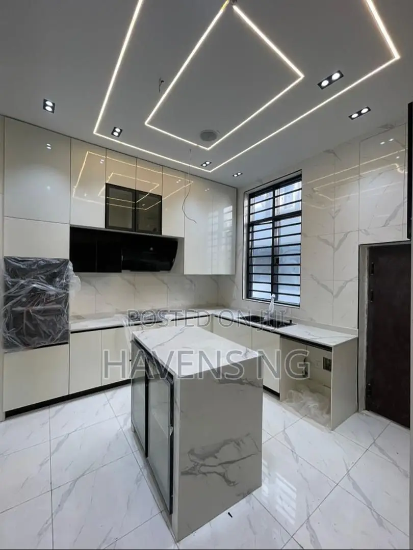 4bdrm Duplex in Ikate for sale