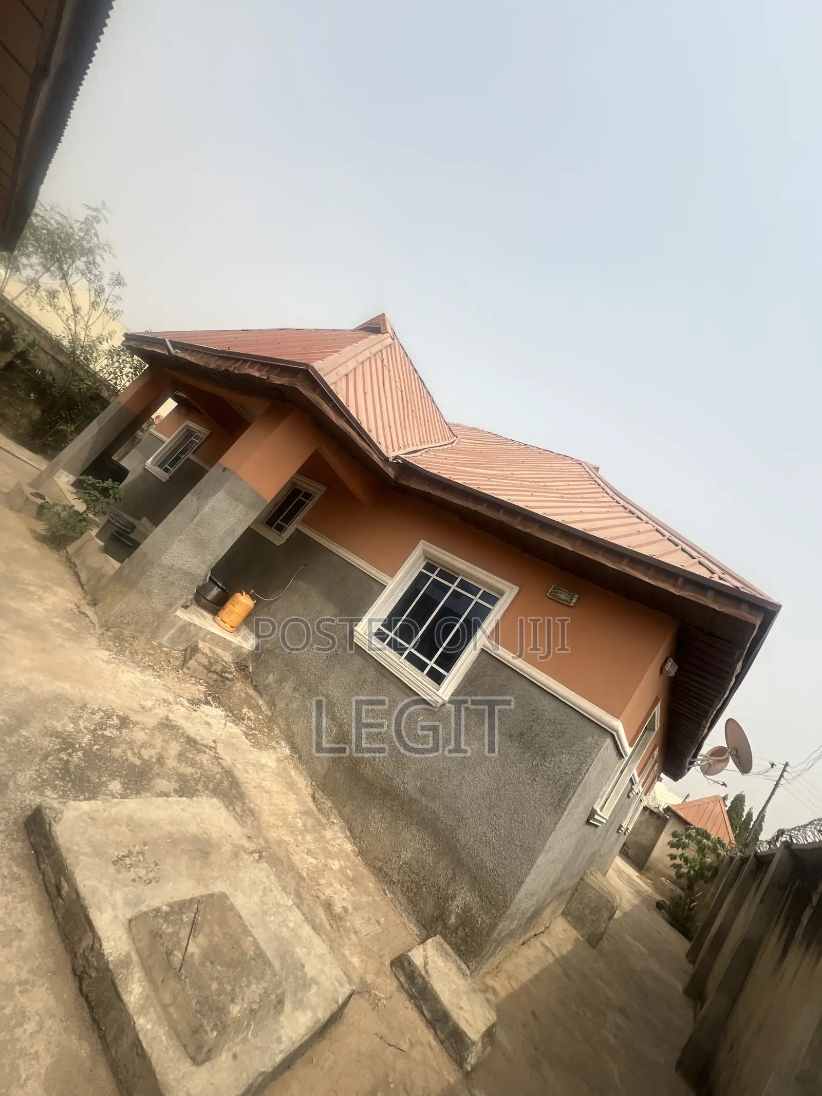 3bdrm Bungalow in Minna for sale