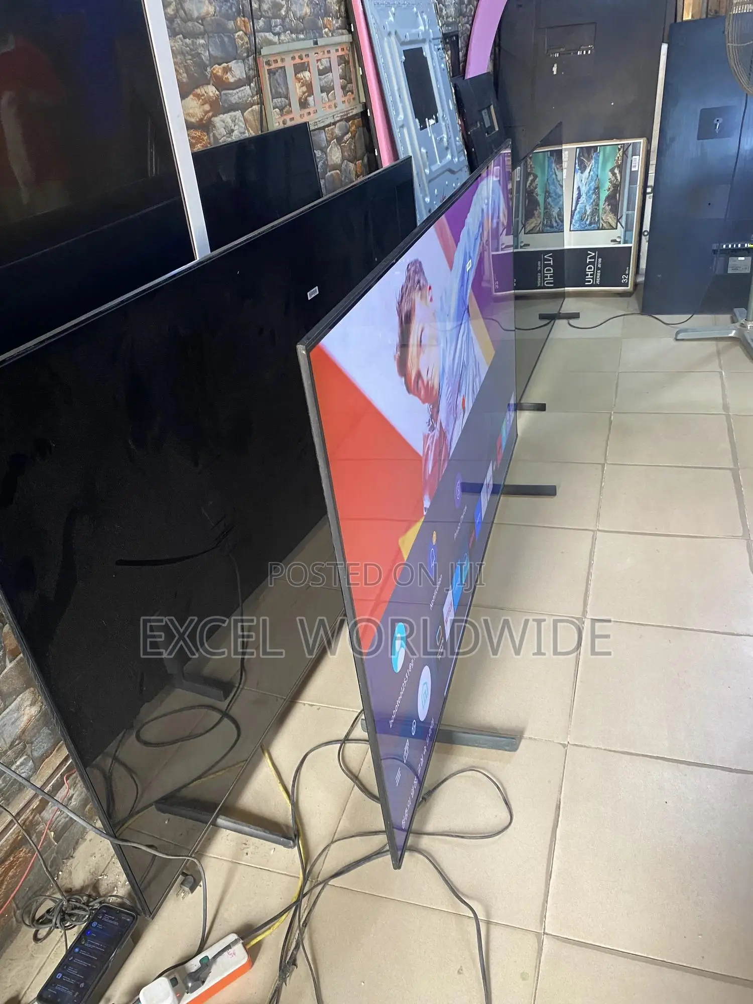 Uk Spec Samsung 75 Inches Qled Smart Tv With Air -Slim Body