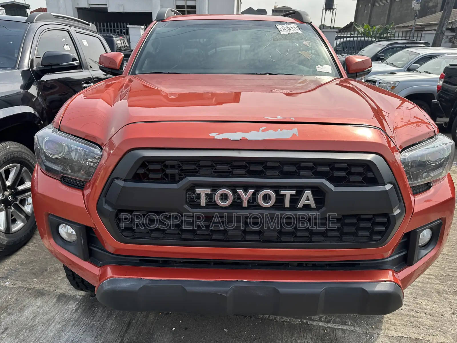 Toyota Tacoma SR5 2018 Orange