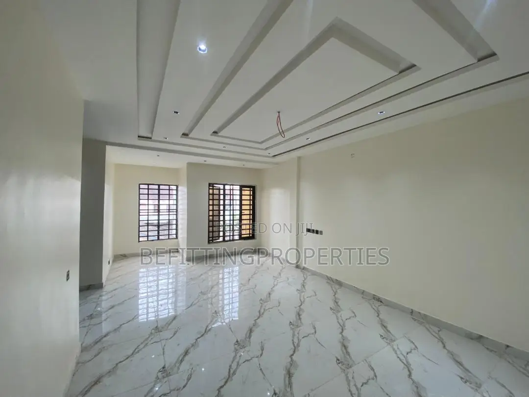 4bdrm Duplex in Ikeja for rent
