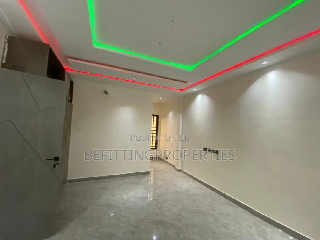 4bdrm Duplex in Ikeja for rent