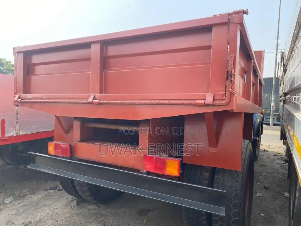 Tipper Truck