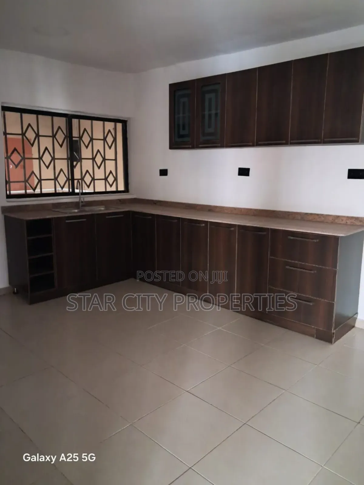 5bdrm Duplex in Maryland Lagos for rent