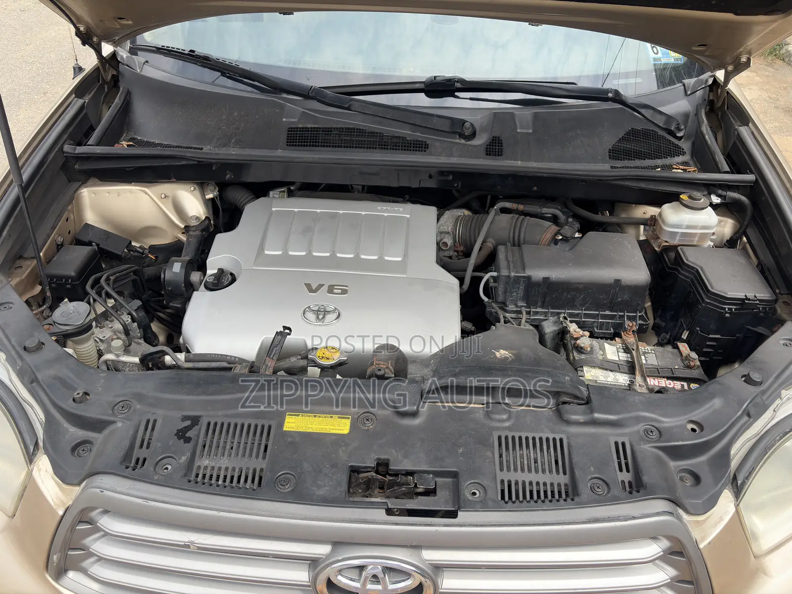 Toyota Highlander Limited 2010 Gold