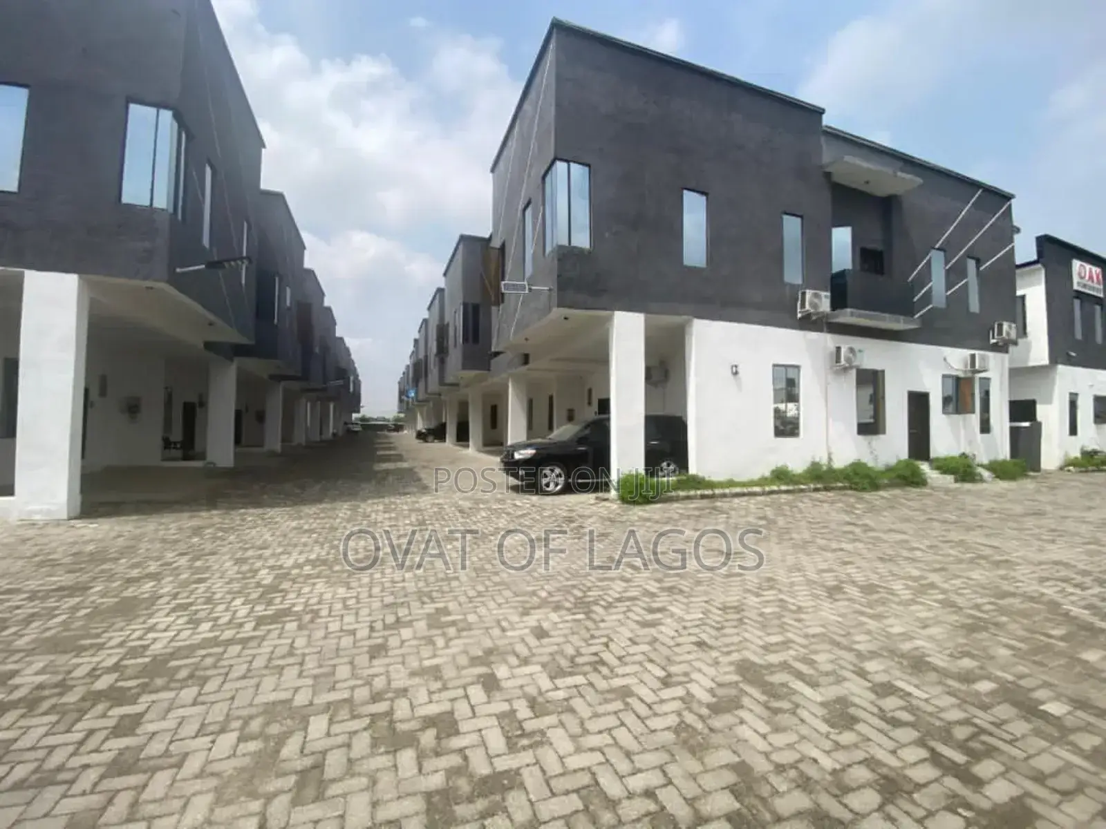 4bdrm Duplex in Ajah Lekki for sale