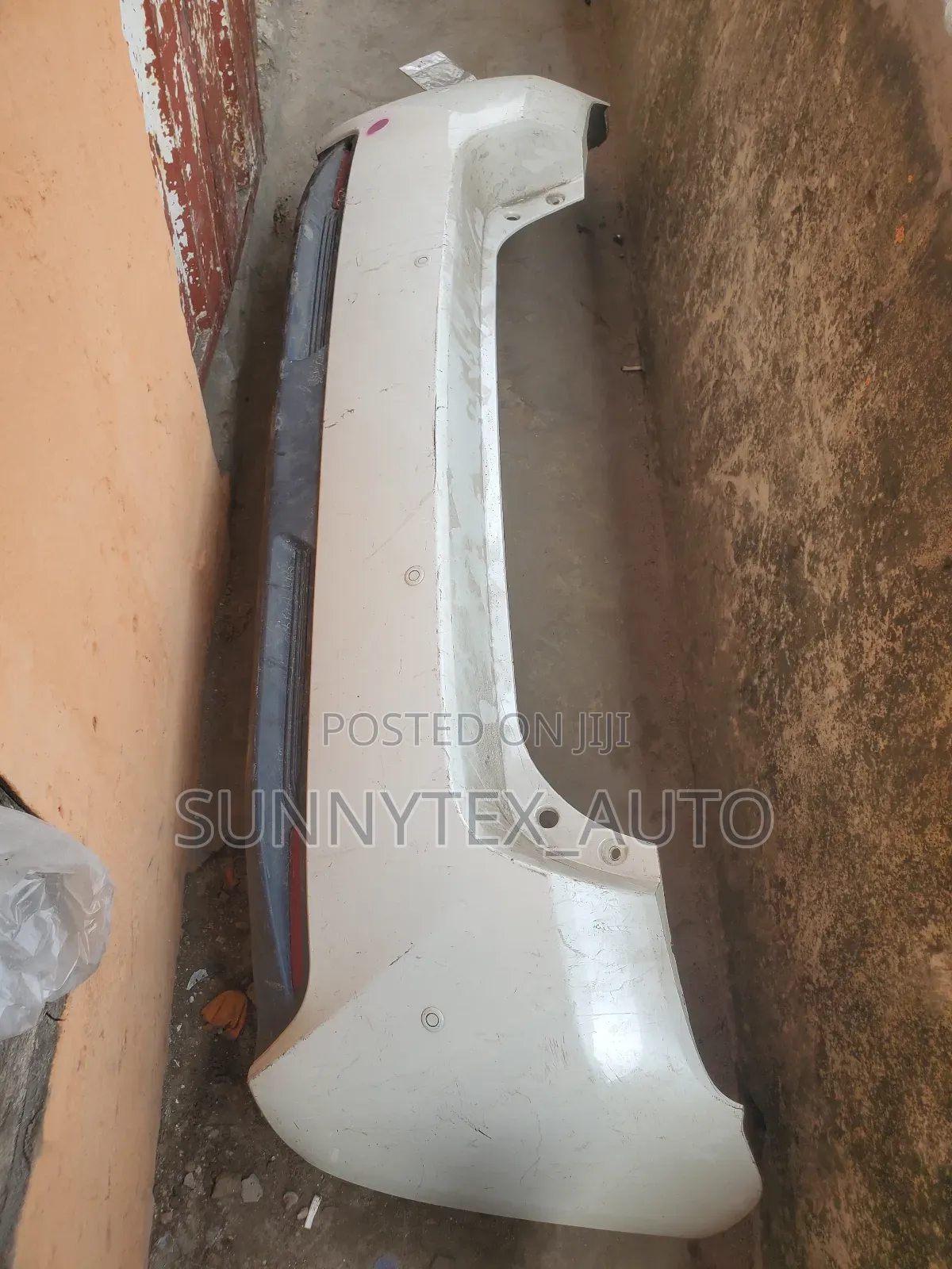 Complete Back Bumper Toyota Corolla Verso 2014-2015