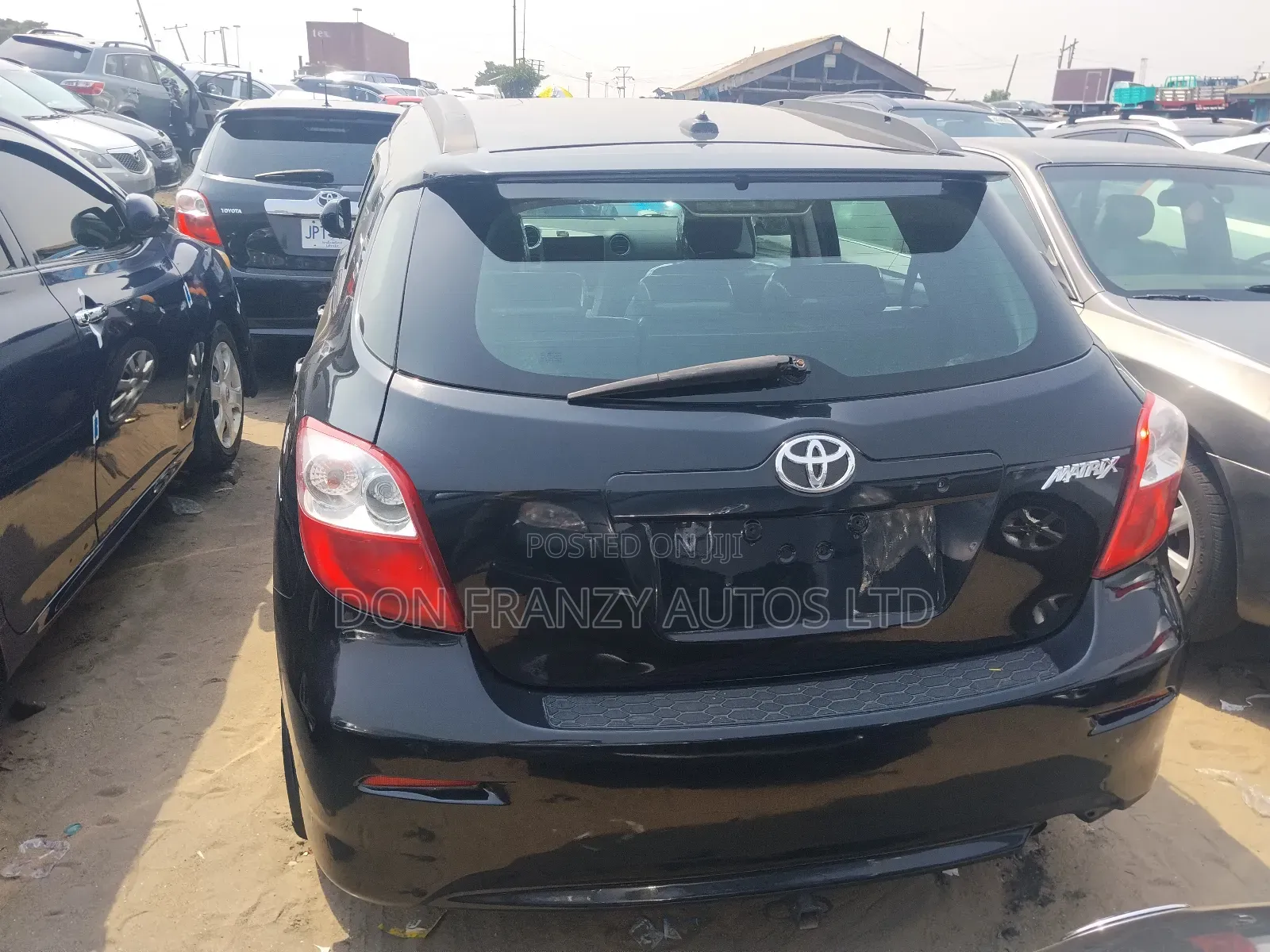 Toyota Matrix L Hatchback FWD (1.8L 4cyl 5M) 2012 Black