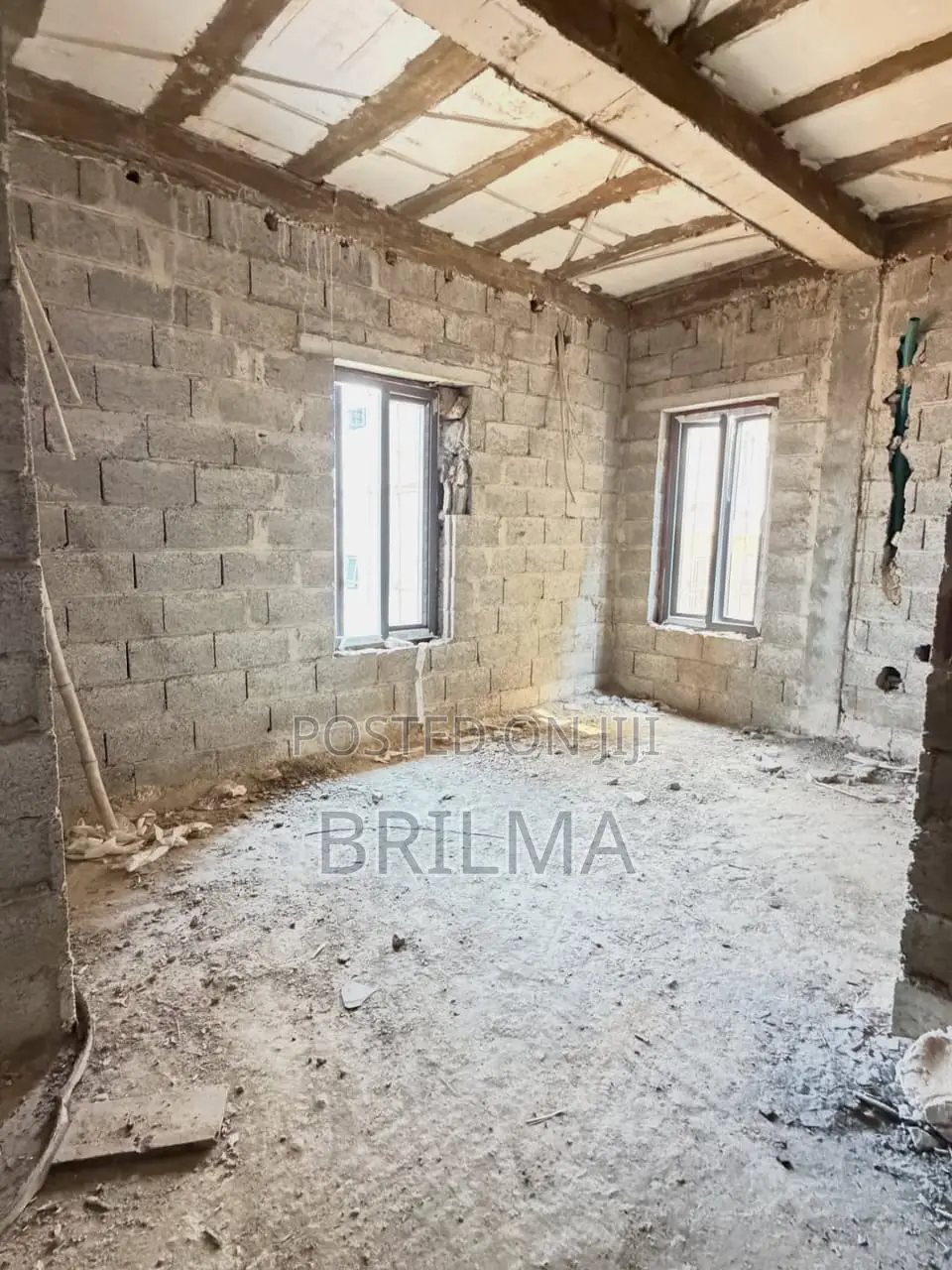 5bdrm Duplex in Apo District for sale