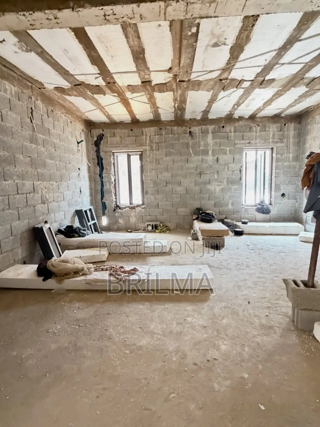 5bdrm Duplex in Apo District for sale