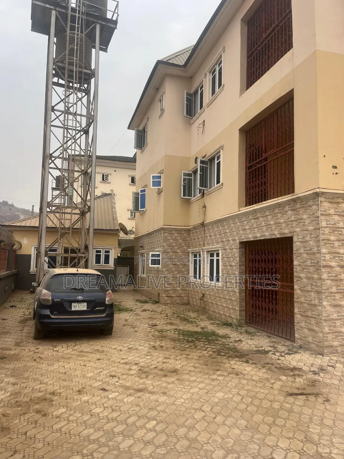 3bdrm Block of Flats in Dawaki for sale