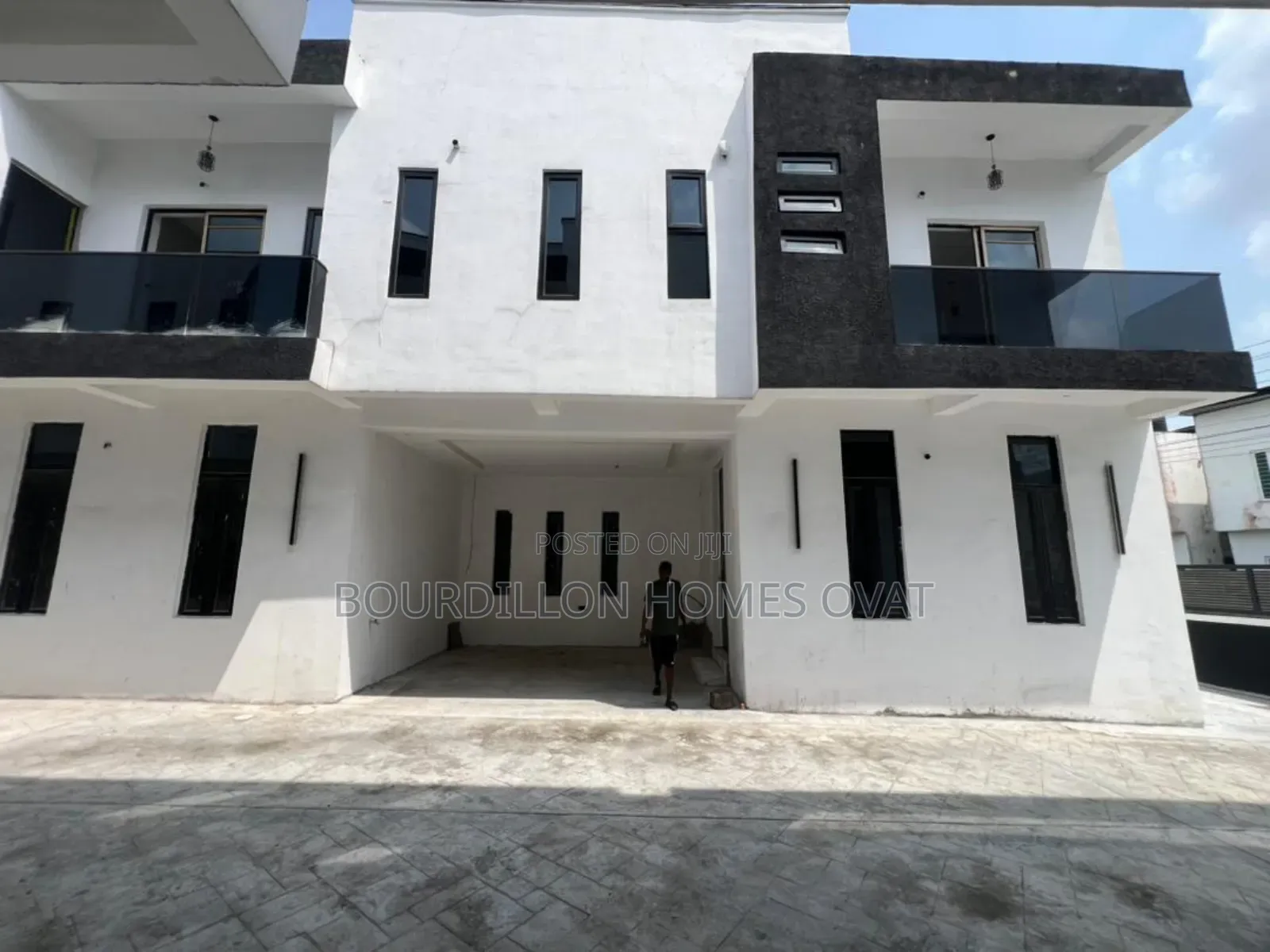 4bdrm Duplex in Ajah Lekki Lagos for sale