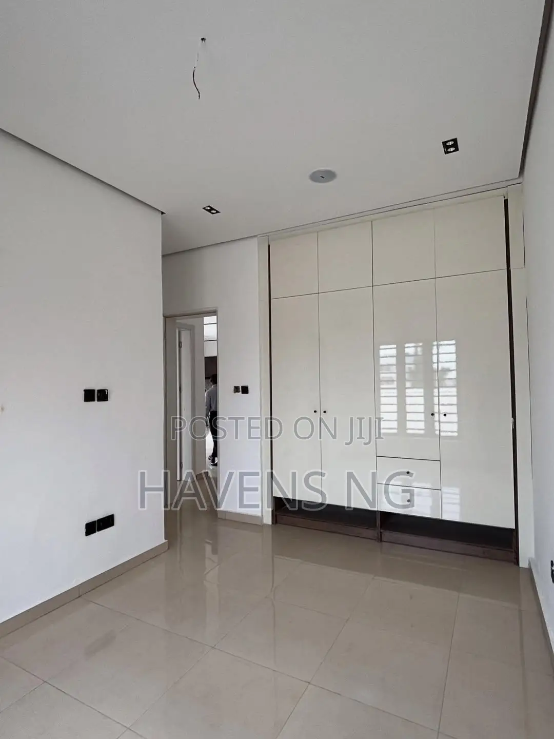 2bdrm Apartment in Lekki Phase 1 for sale
