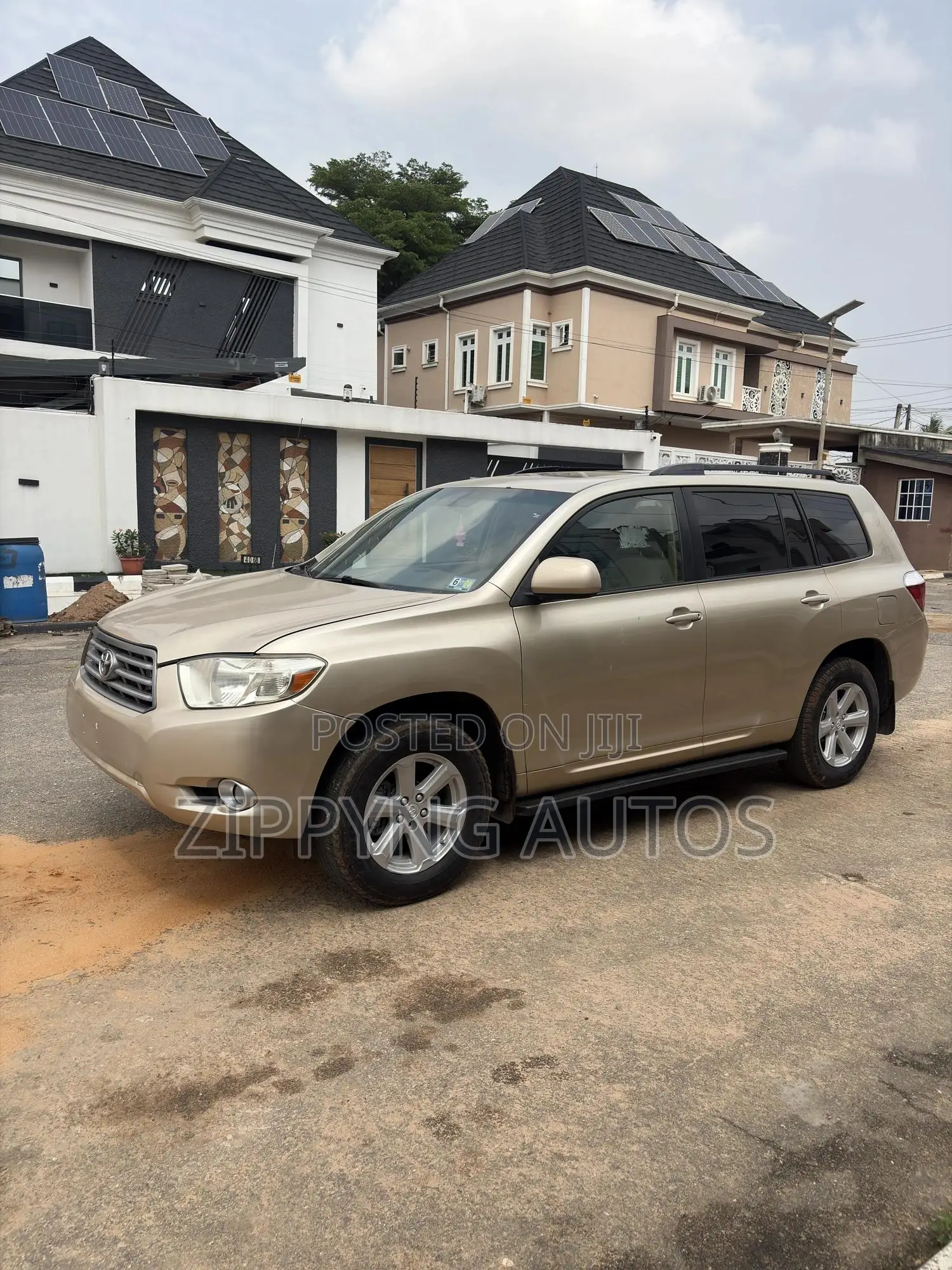 Toyota Highlander Limited 2010 Gold