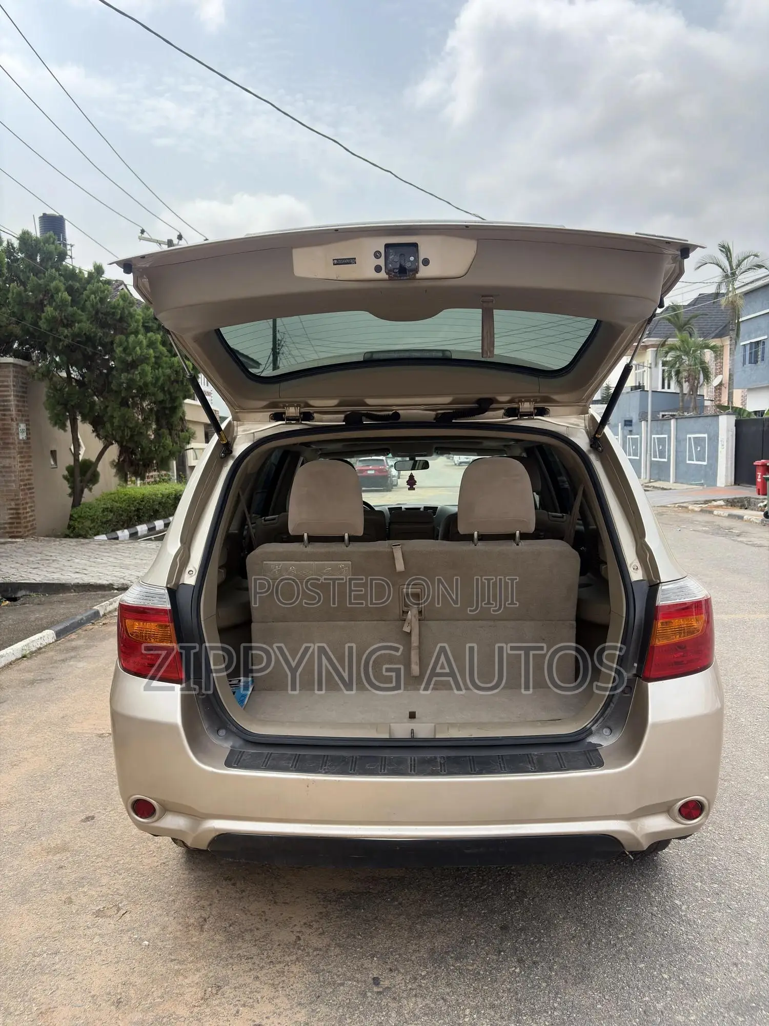 Toyota Highlander Limited 2010 Gold