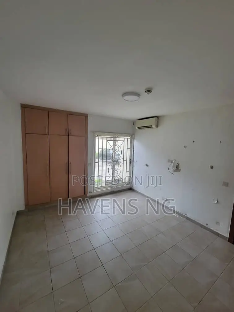 3bdrm Apartment in Victoria Island Extension for sale