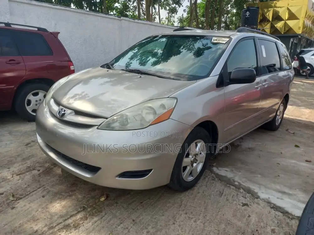 Toyota Sienna LE FWD 2006 Silver