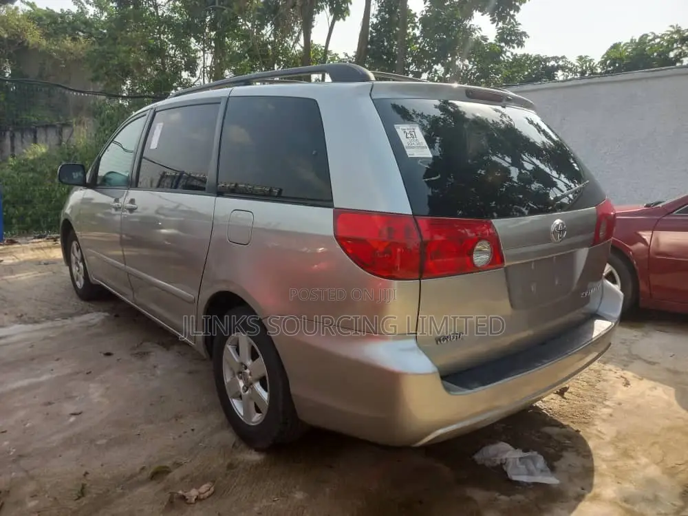 Toyota Sienna LE FWD 2006 Silver
