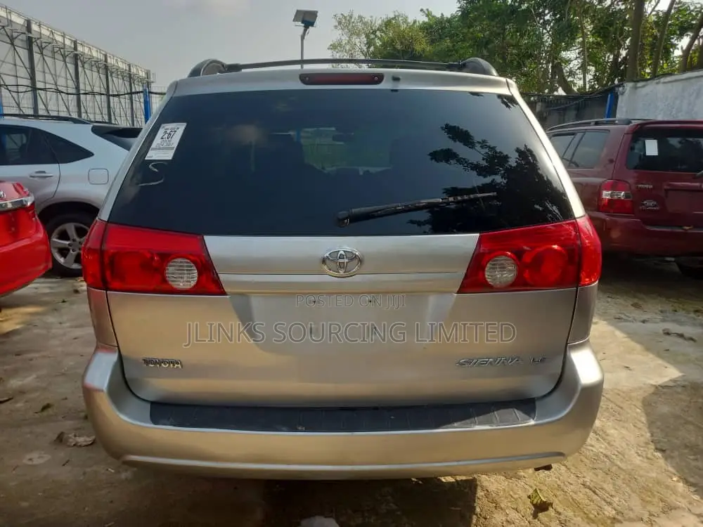 Toyota Sienna LE FWD 2006 Silver