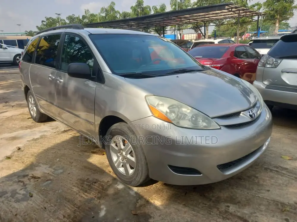 Toyota Sienna LE FWD 2006 Silver