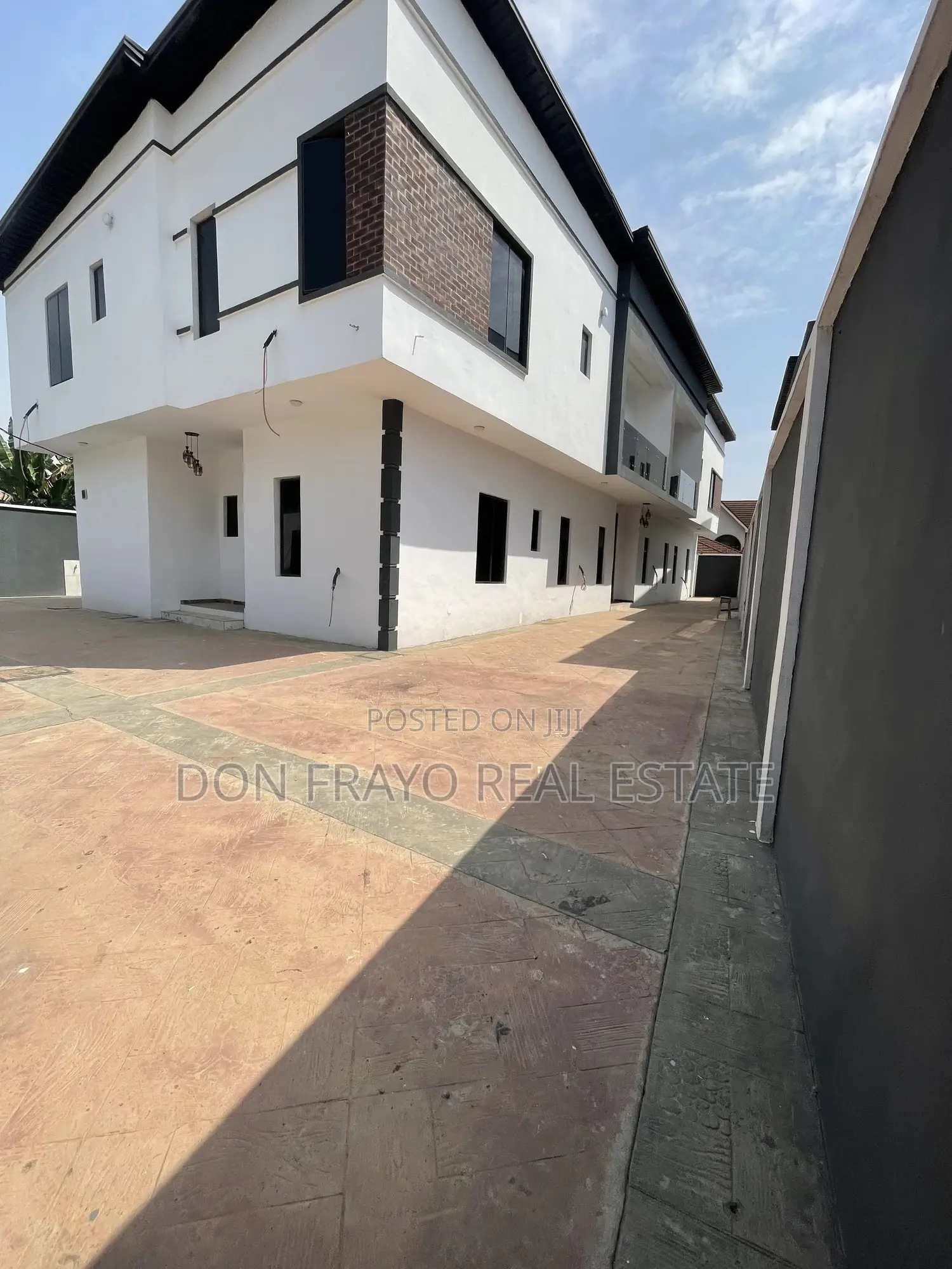 4bdrm Duplex in Main Ikolaba Gra, Bodija for sale