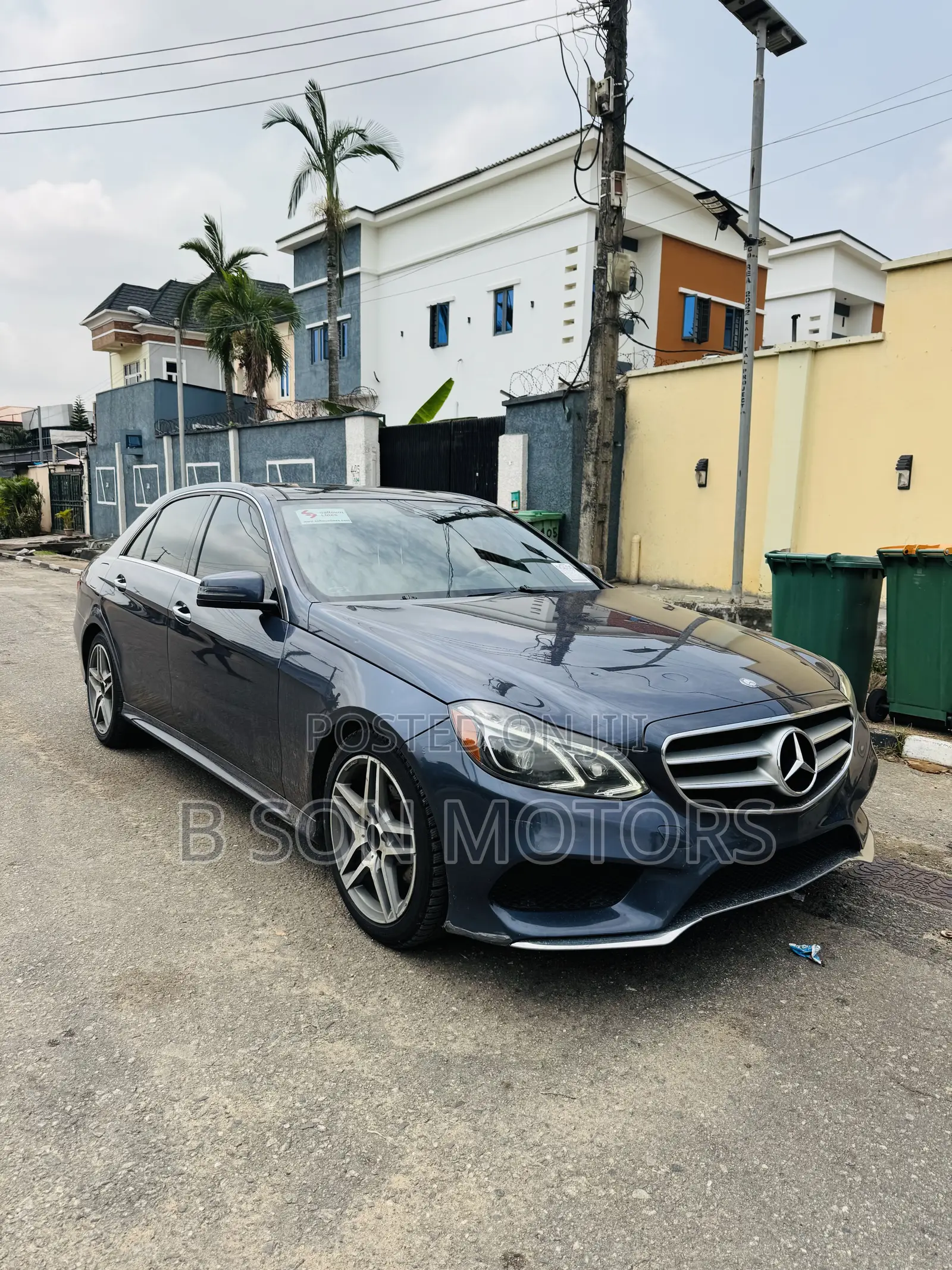 Mercedes-Benz E350 Base 4Matic Sedan AWD (3.5L 6cyl 7A) 2014