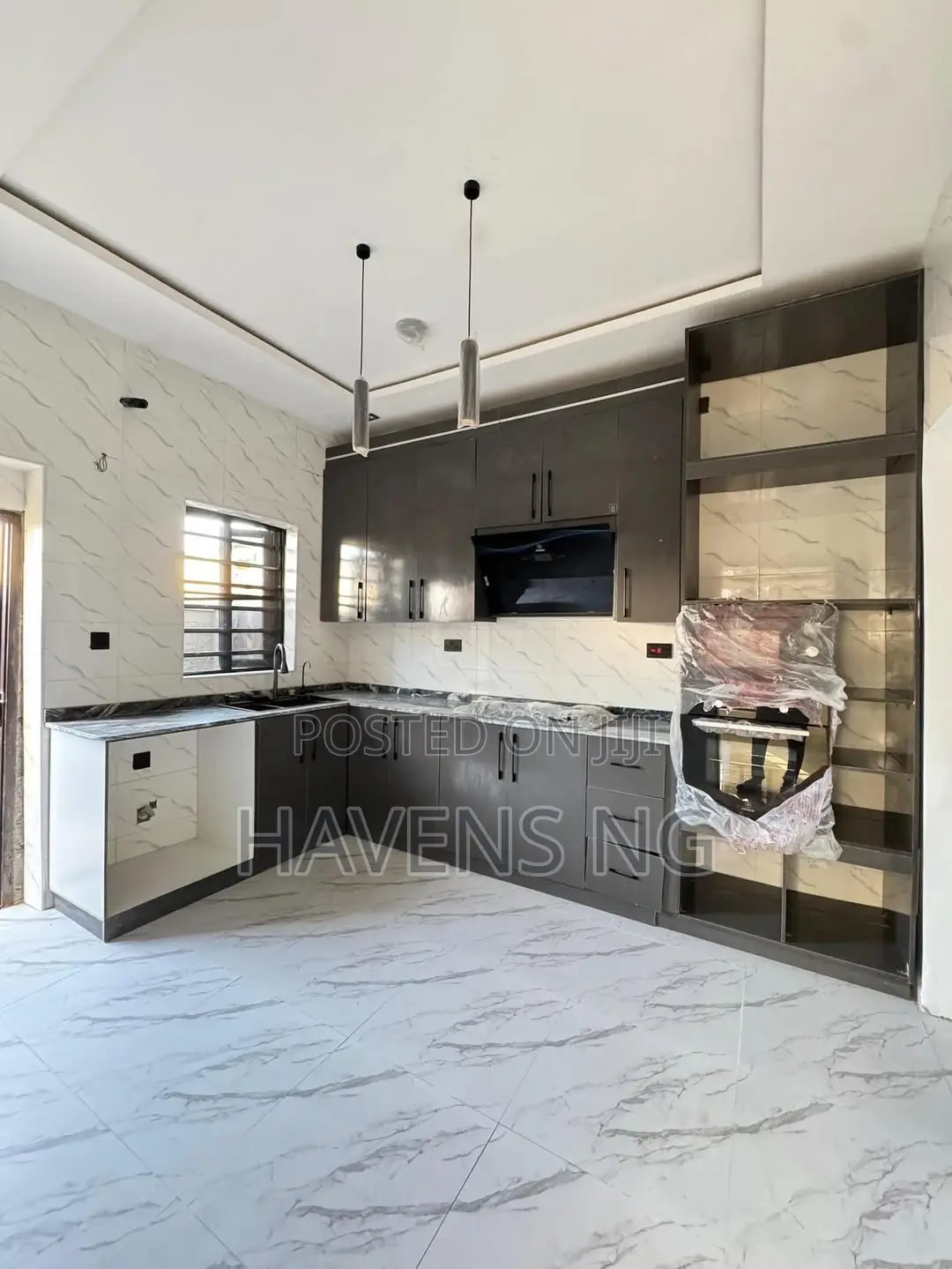 4bdrm Duplex in Lekki Phase 1 for sale