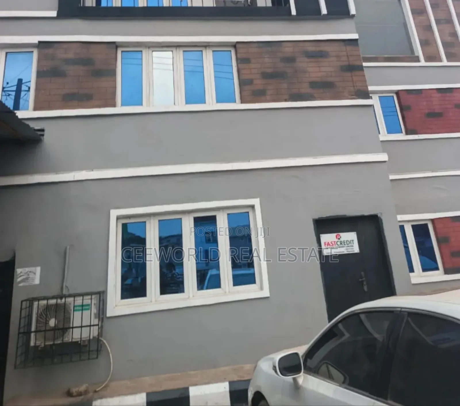 6 Rooms Office Space to Lease Along Ring Road Ibadan