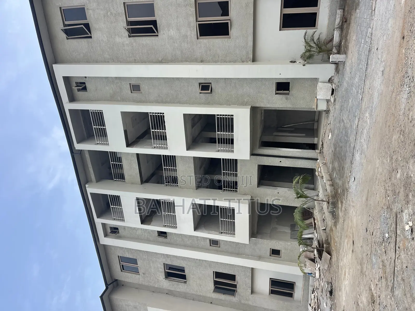 3bdrm Block of Flats in Mbora for sale