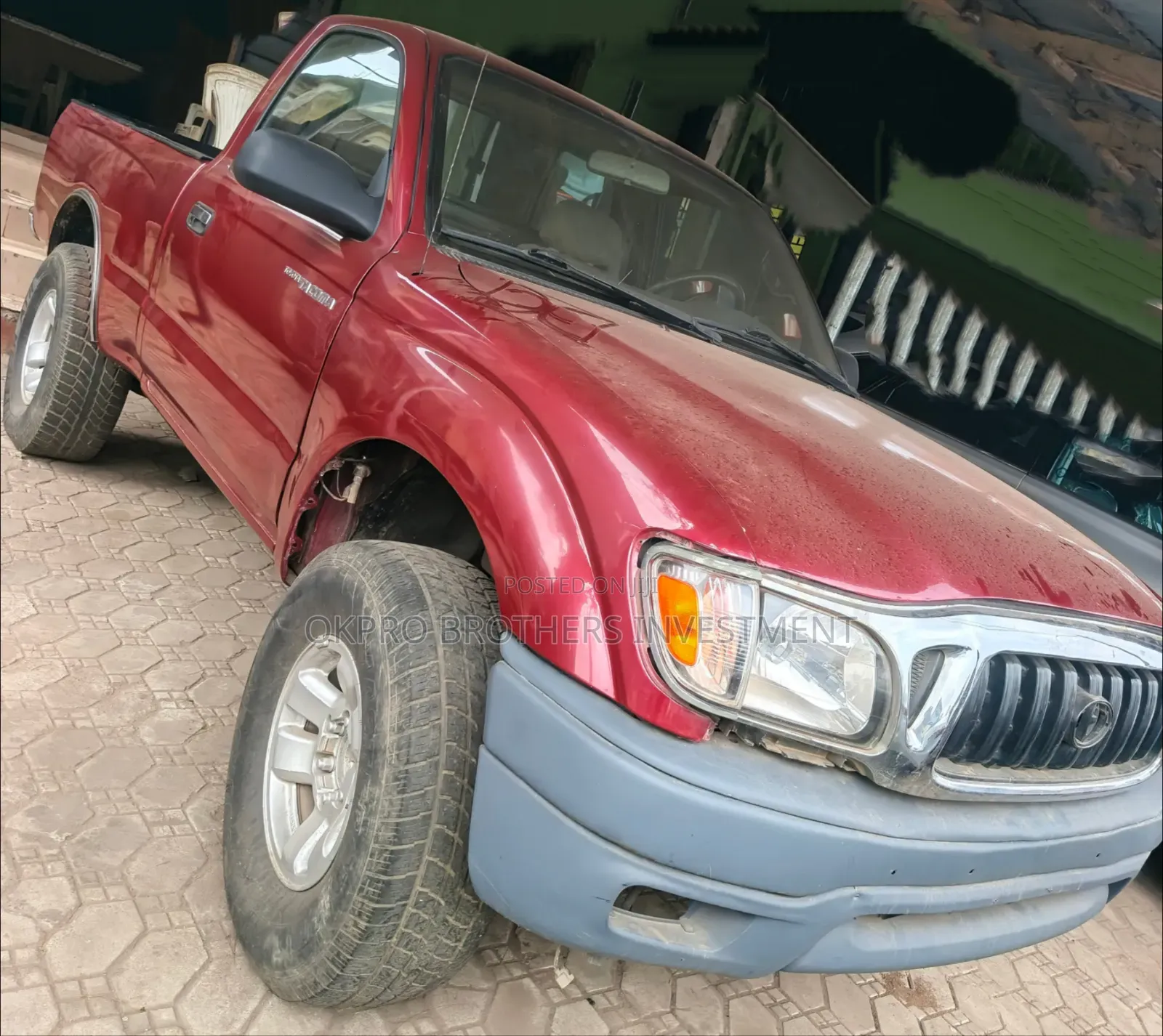 Toyota Tacoma PreRunner 4x2 Regular Cab 103.3 in. WB 2000 Red