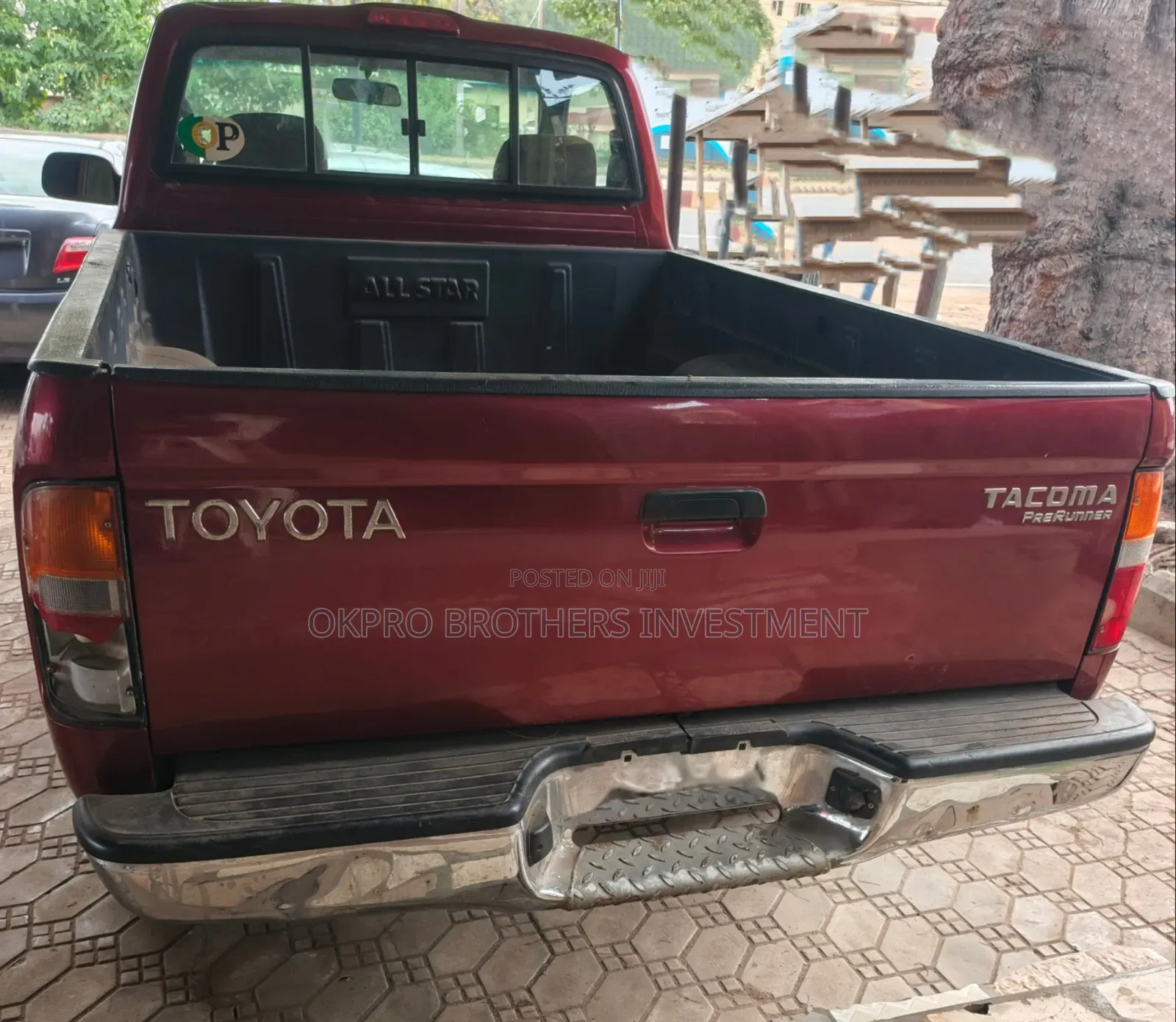 Toyota Tacoma PreRunner 4x2 Regular Cab 103.3 in. WB 2000 Red