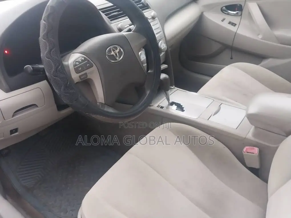 Toyota Camry LE 4dr Sedan (2.5L 4cyl 6A) 2015 Green