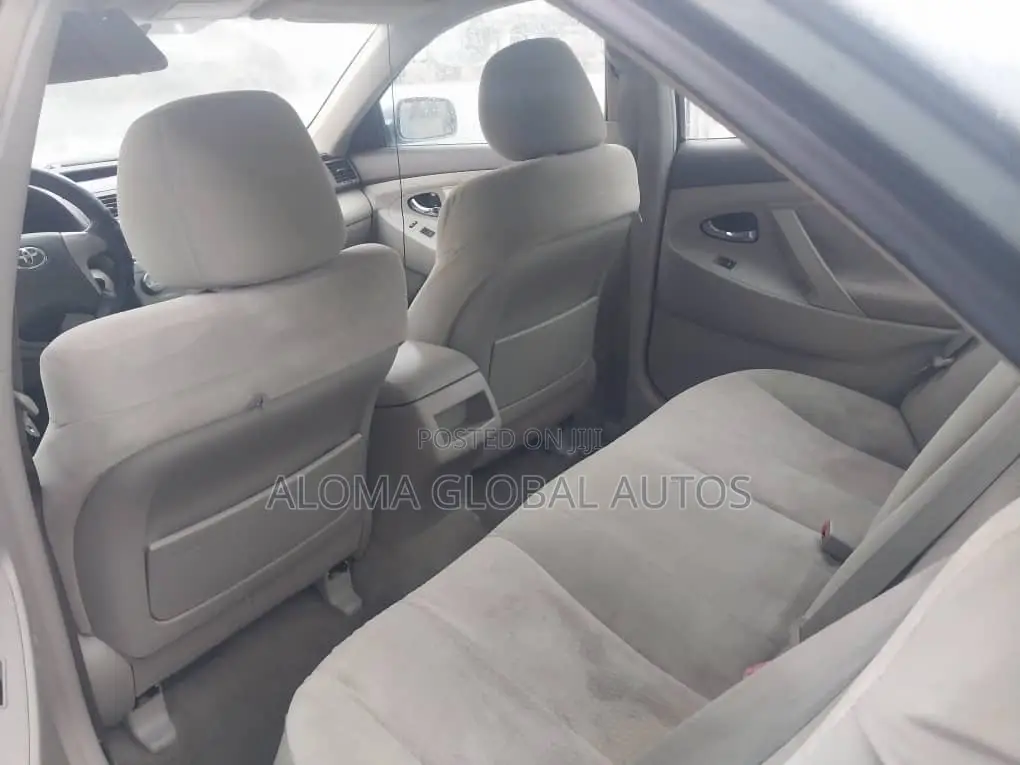 Toyota Camry LE 4dr Sedan (2.5L 4cyl 6A) 2015 Green