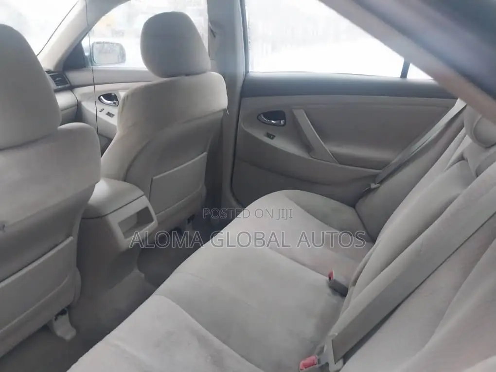 Toyota Camry LE 4dr Sedan (2.5L 4cyl 6A) 2015 Green