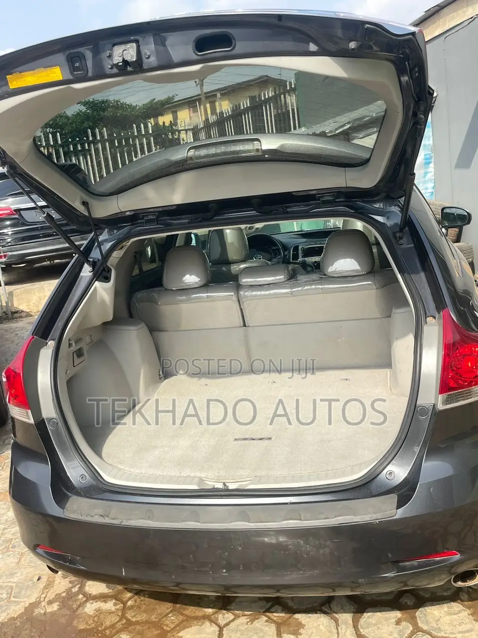 Toyota Venza AWD 2010 Gray