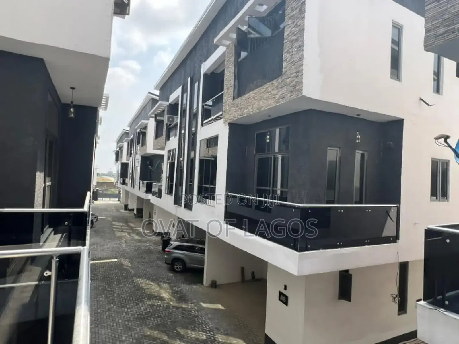 5bdrm Duplex in Ajah for sale
