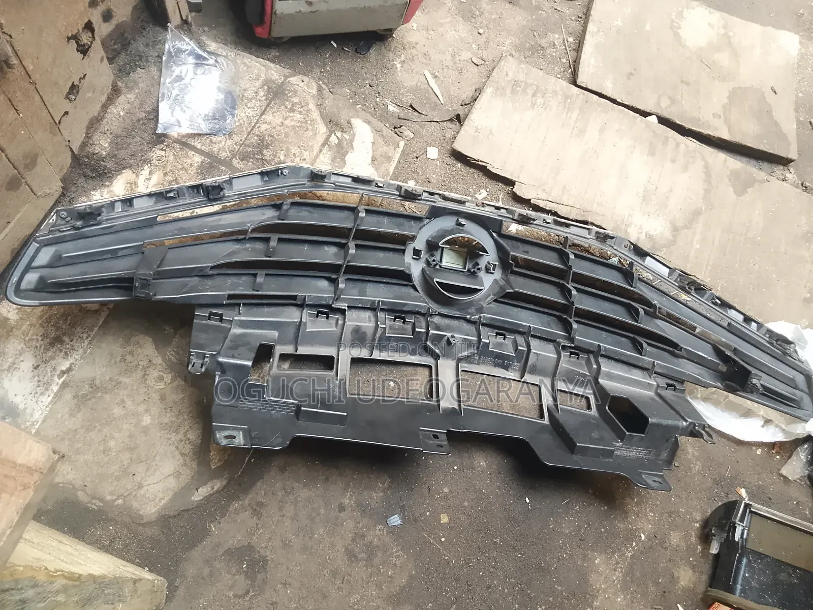 Front Grille for Nissan Versa 2015