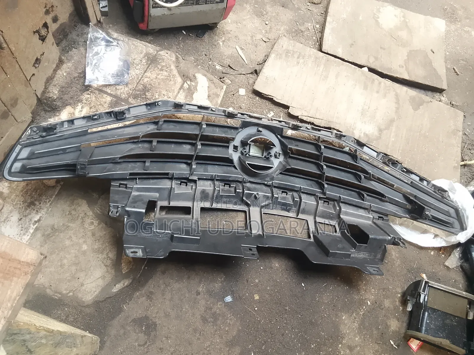 Front Grille for Nissan Versa 2015