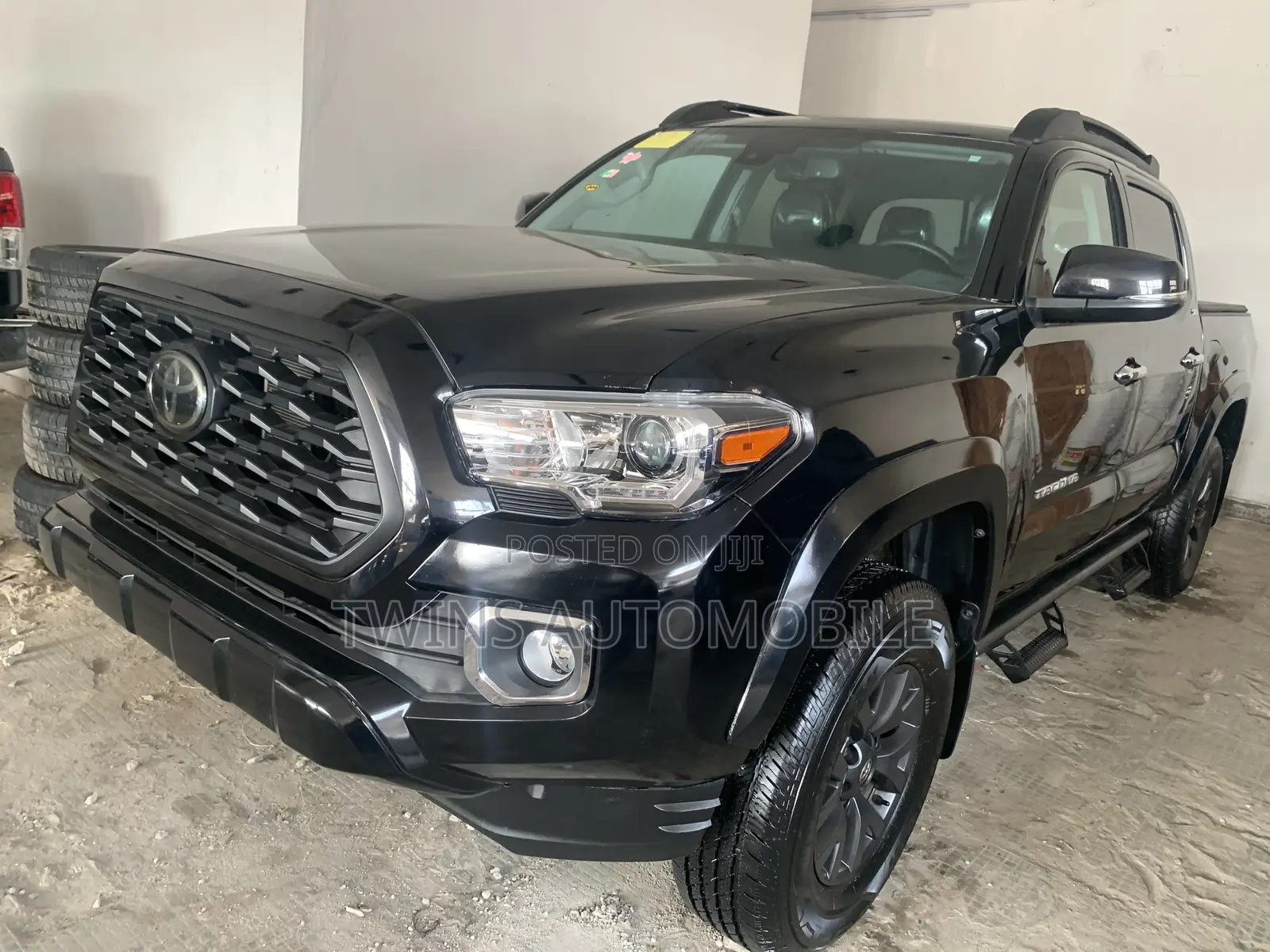 Toyota Tacoma Limited Double Cab 6' Bed V6 AT 2023 Black