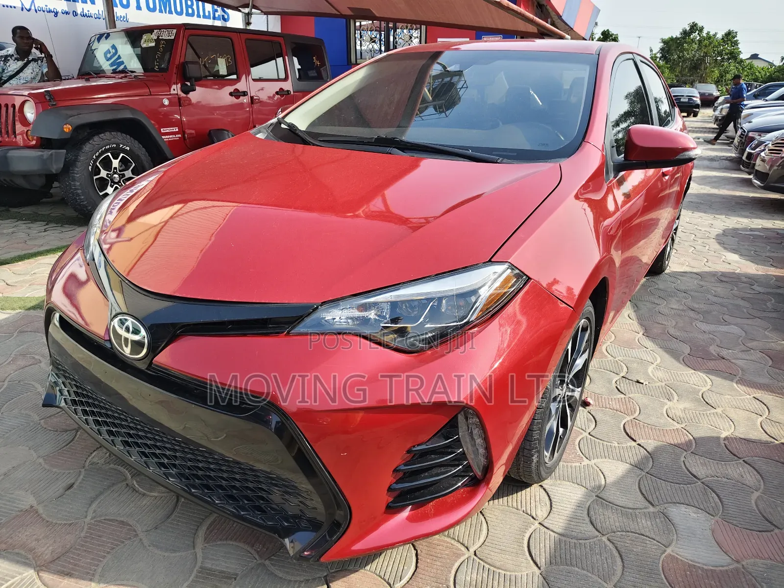 Toyota Corolla SE (1.8L 4cyl 6M) 2018 Red
