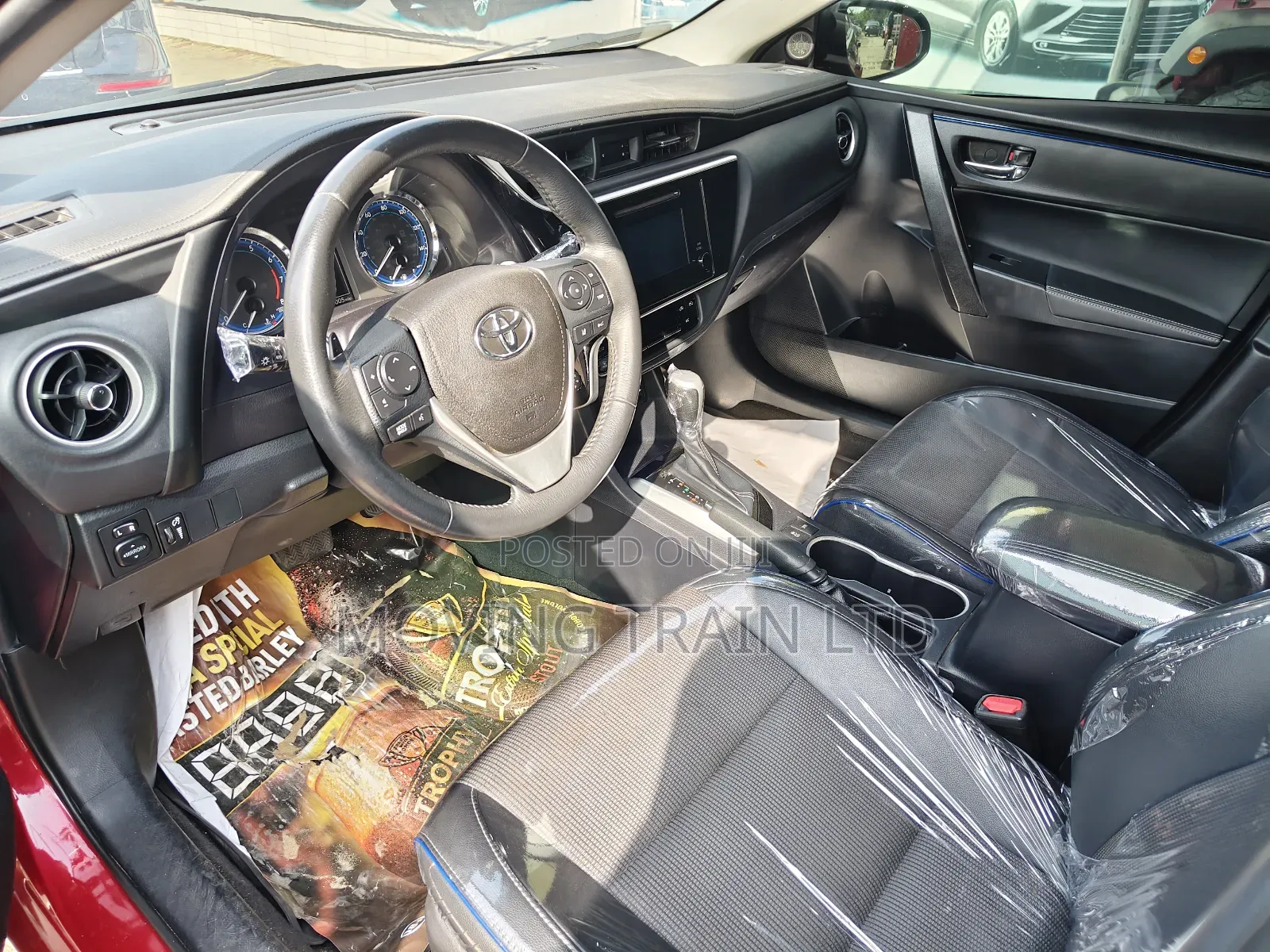 Toyota Corolla SE (1.8L 4cyl 6M) 2018 Red