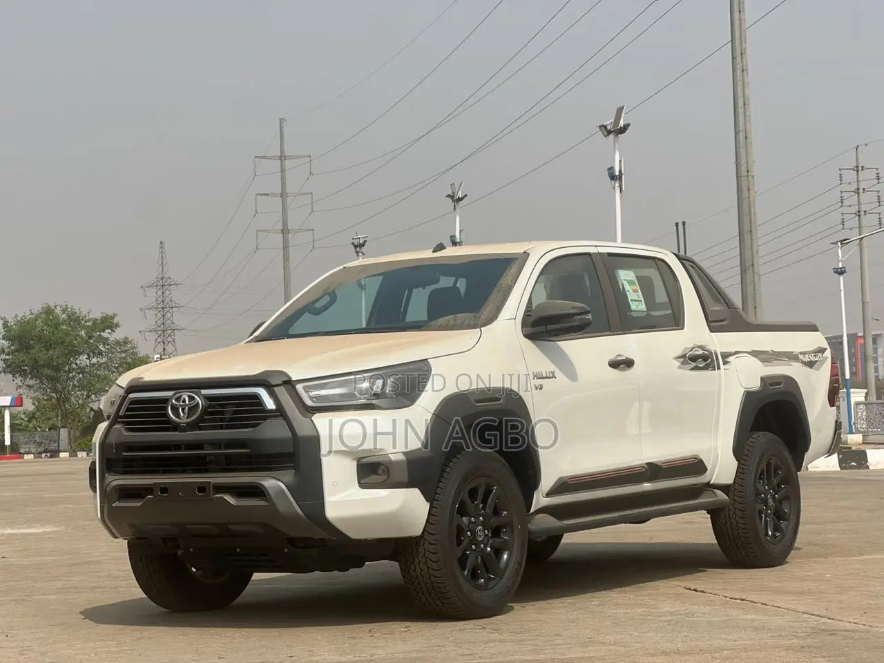 New Toyota Hilux 2025 White