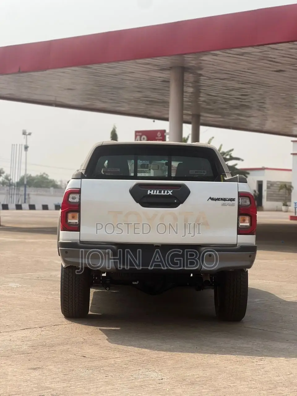 New Toyota Hilux 2025 White