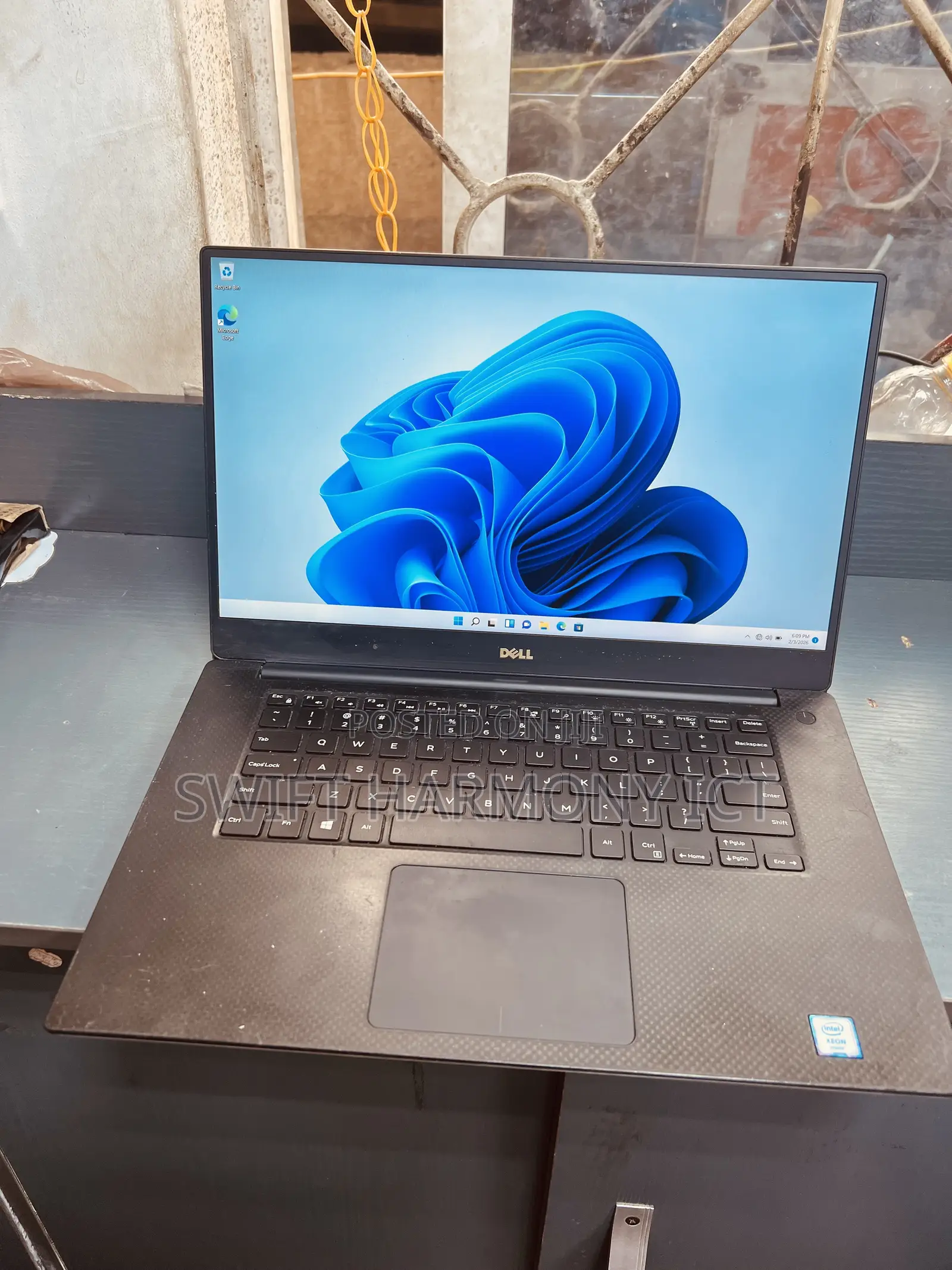Laptop Dell Precision 15 5520 16GB Intel Xeon SSD 512GB