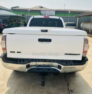 Toyota Tacoma 2010 White